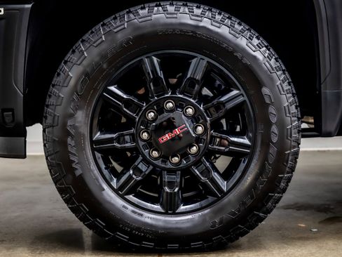 Used 2026 GMC Sierra 2500 AT4 w/ AT4 Premium Plus Package AWD/4WD image 38