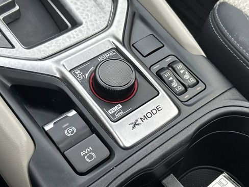 Used 2023 Subaru Forester Premium image 30