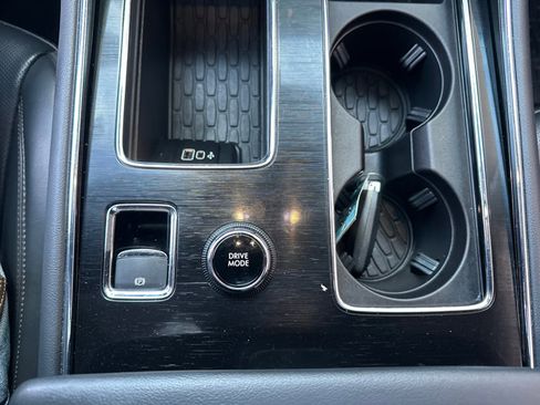 Used 2025 Lincoln Aviator AWD image 23