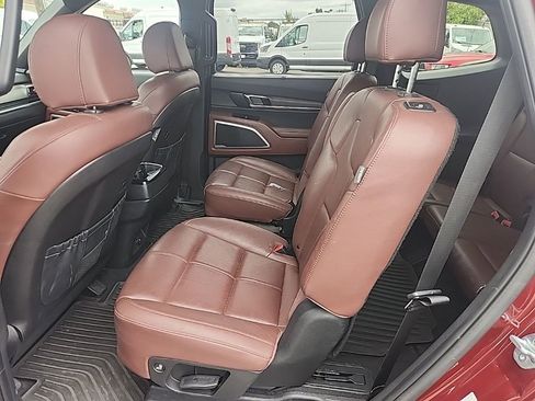 Certified 2023 Kia Telluride EX w/ EX Captain's Chair Package FWD image 25