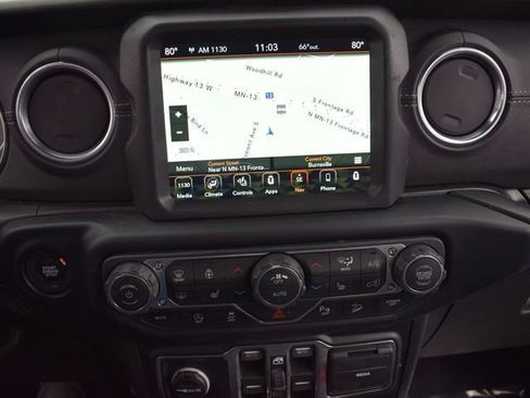 Used 2019 Jeep Wrangler Unlimited Sahara image 8