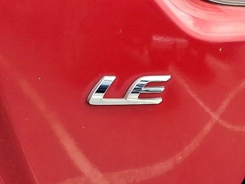 Used 2020 Toyota Corolla LE w/ LE Premium Package FWD image 11