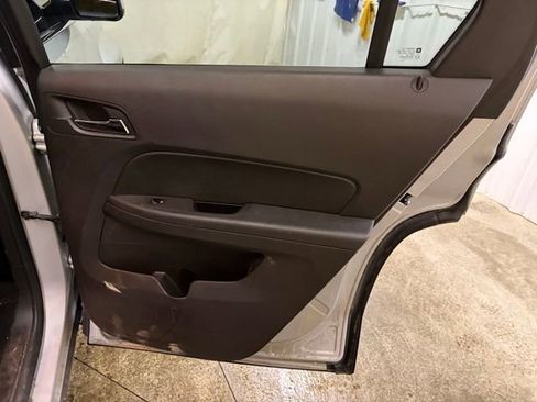 Used 2015 GMC Terrain SLT w/ Chrome Appearance Package image 16