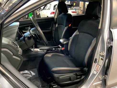 Used 2017 Subaru Crosstrek 2.0i Premium image 9