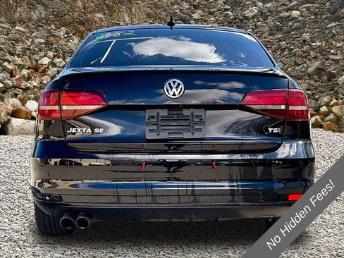 Used 2018 Volkswagen Jetta Sport FWD image 3