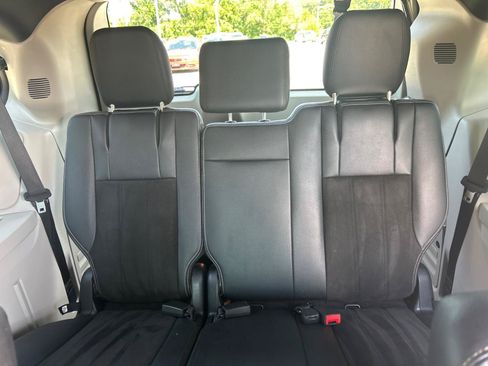 Used 2020 Dodge Grand Caravan SXT FWD image 22