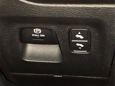 Used 2024 RAM 1500 Laramie image 30