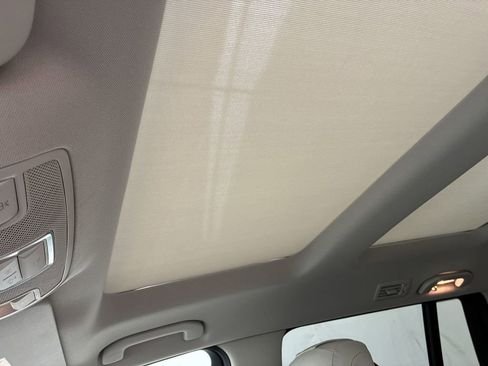 Used 2018 Mercedes-Benz GLS 550 4MATIC image 23
