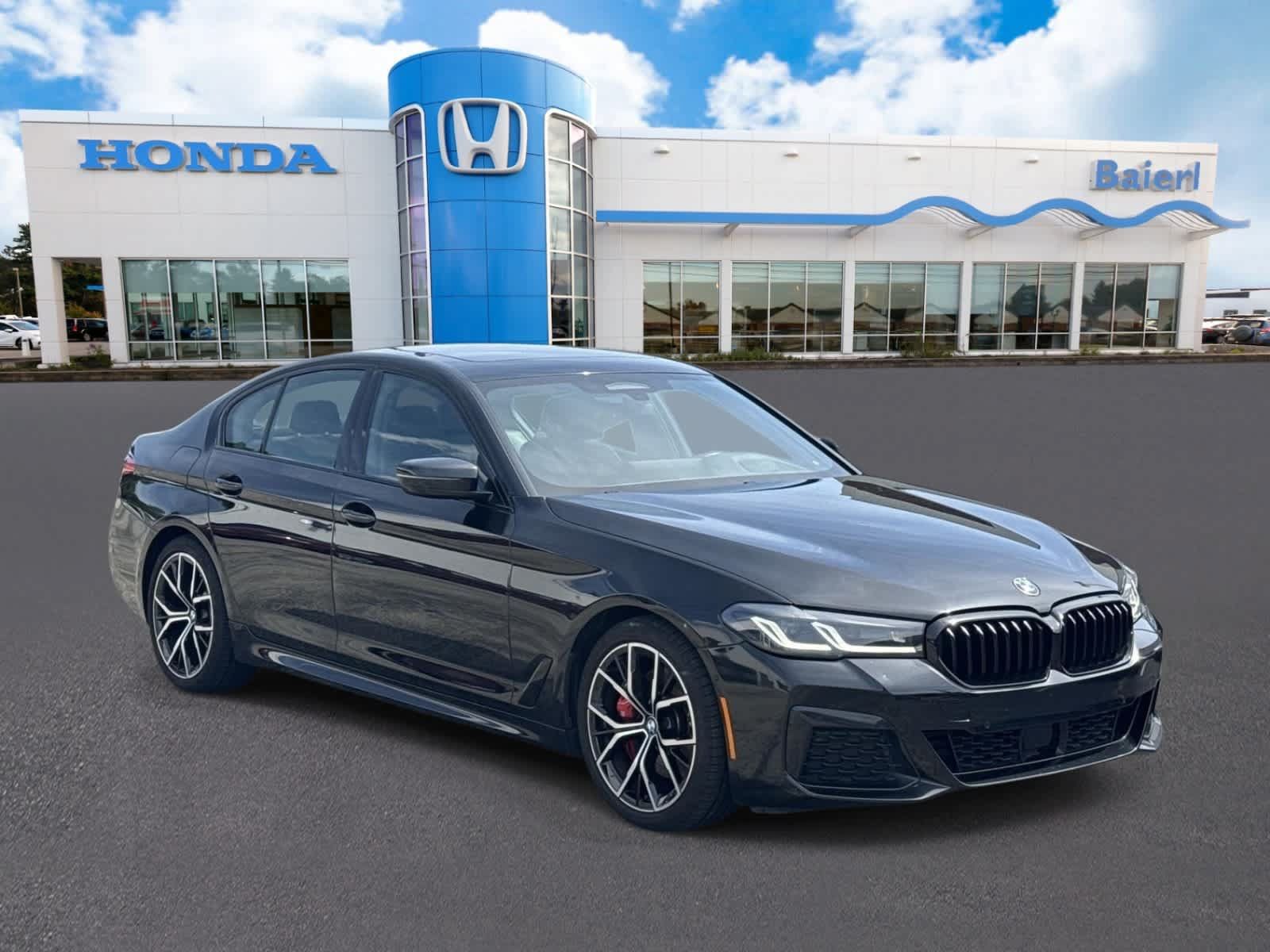 Used 2022 BMW 530i xDrive w/ M Sport Package AWD/4WD image 7