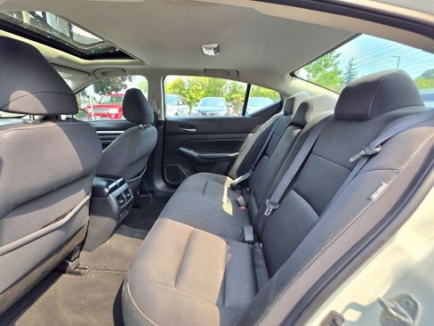 Used 2019 Nissan Altima 2.5 SV FWD image 15