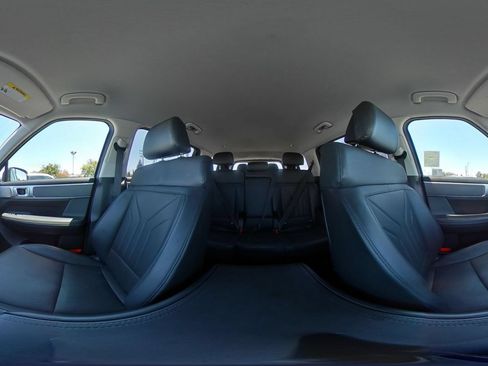 Used 2025 Hyundai Santa Fe SEL AWD/4WD image 46