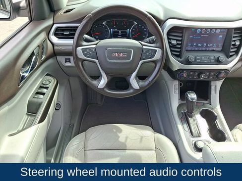 Used 2017 GMC Acadia SLT AWD/4WD image 3