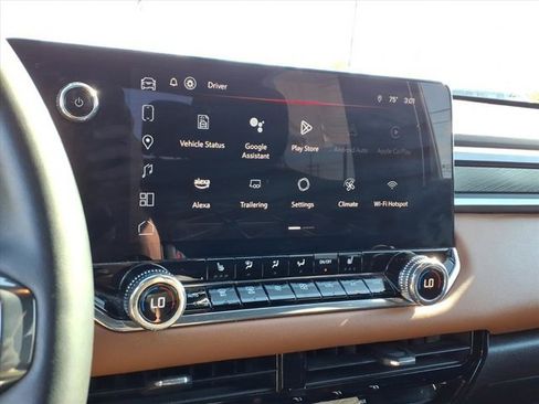 Used 2024 GMC Canyon AT4 w/ Canyon Safety Plus Package image 11