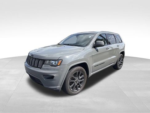 Used 2019 Jeep Grand Cherokee Altitude RWD image 4
