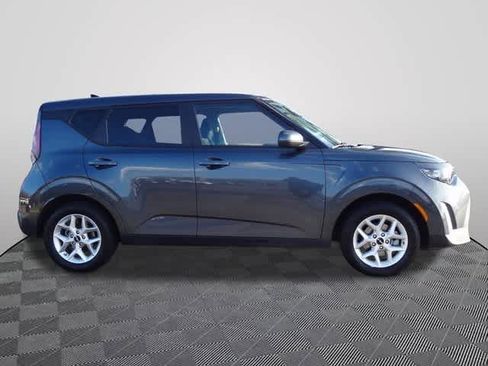 Used 2023 Kia Soul LX w/ Option Group 015 image 4