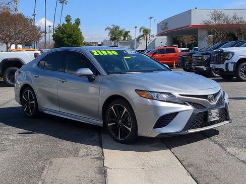 Used 2019 Toyota Camry XSE image 9