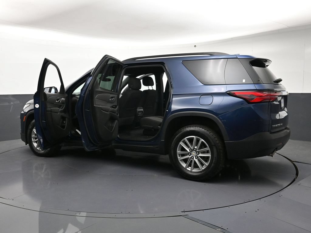 Certified 2023 Chevrolet Traverse LT w/ LPO, Floor Liner Package AWD/4WD image 35