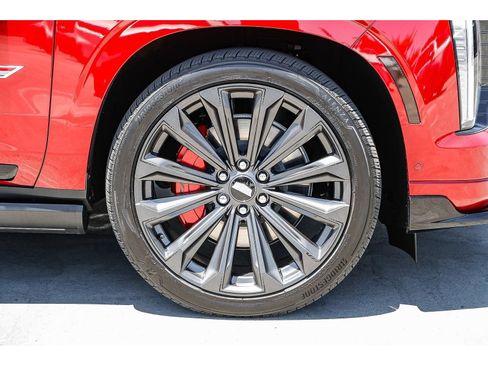 Used 2025 Cadillac Escalade V AWD/4WD image 10
