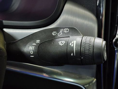 Used 2018 Volvo V90 T5 Cross Country w/ Convenience Package image 17