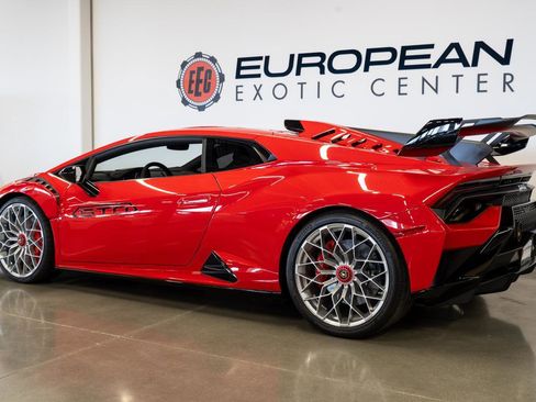 Used 2023 Lamborghini Huracan STO image 40