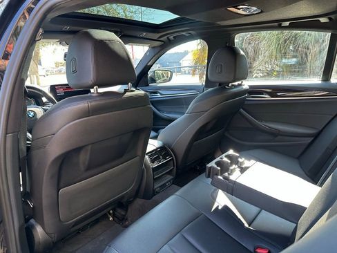 Used 2020 BMW 530i w/ Convenience Package image 35