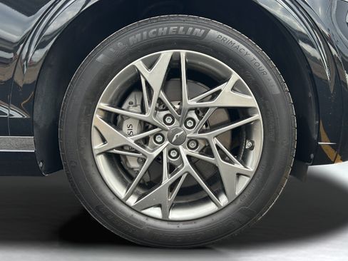 Used 2025 Genesis GV70 2.5T w/ Advanced Package AWD/4WD image 35