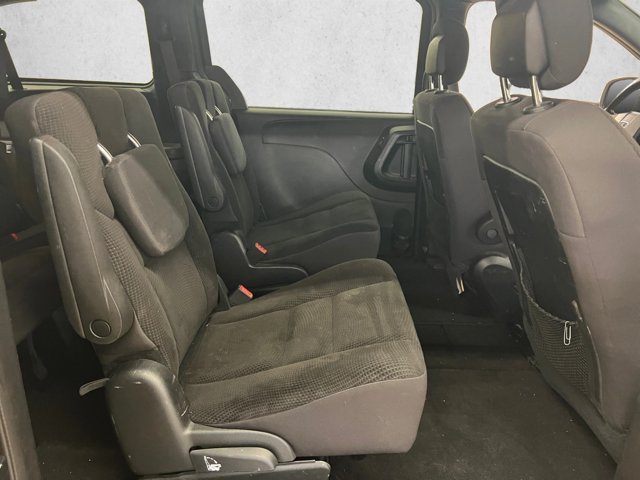 Used 2018 Dodge Grand Caravan SE FWD image 19