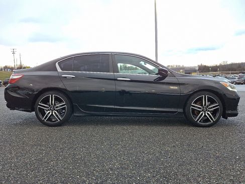 Used 2017 Honda Accord Sport Special Edition image 7