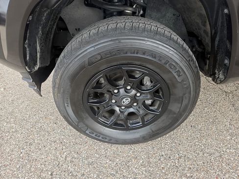 Used 2022 Toyota Tacoma SR5 image 35