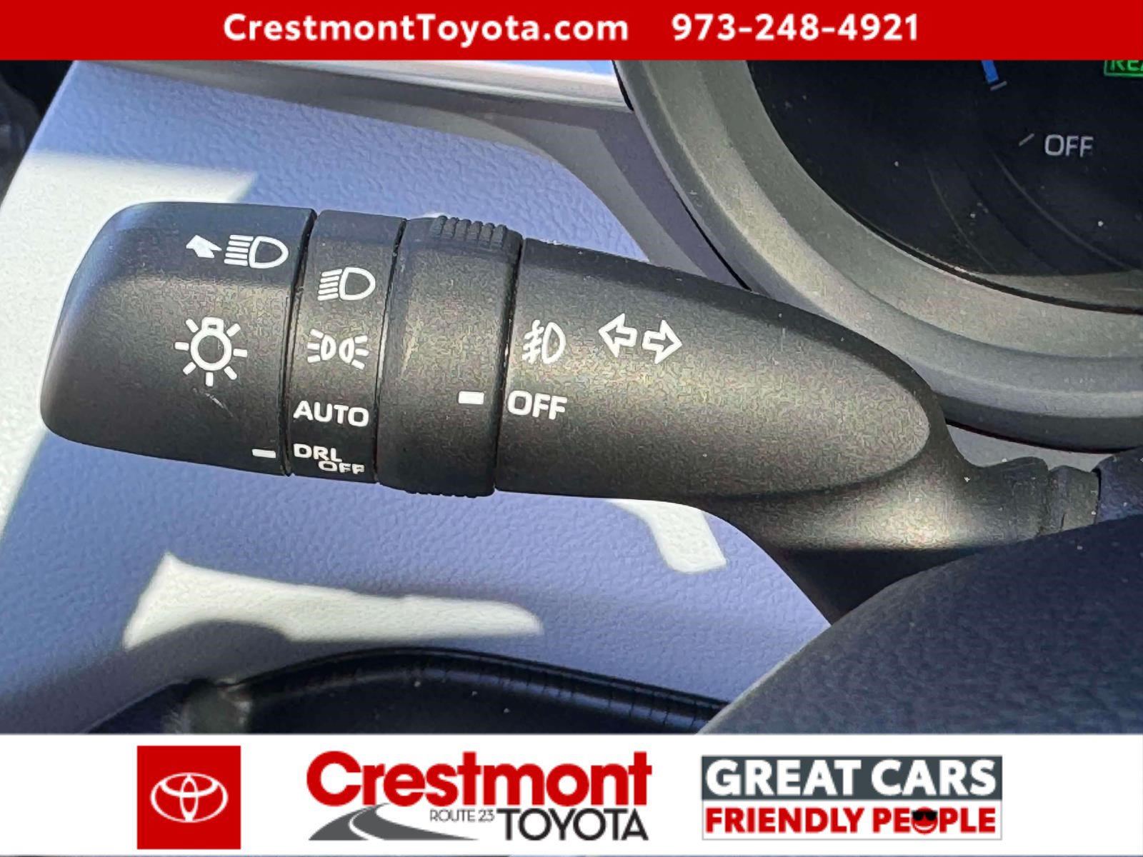 Used 2025 Toyota Sienna XLE w/ XLE Plus Package AWD/4WD image 17