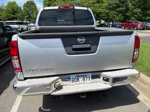 Used 2015 Nissan Frontier S RWD image 3