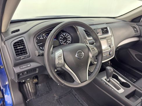 Used 2017 Nissan Altima 2.5 SR image 12