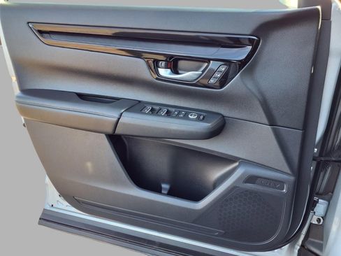 Used 2025 Honda CR-V EX-L image 18