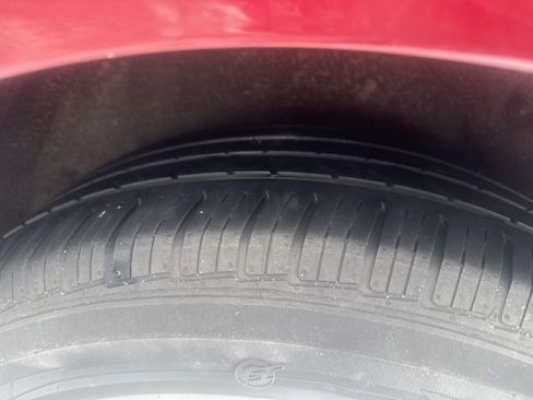 Used 2017 Chrysler Pacifica Touring image 15