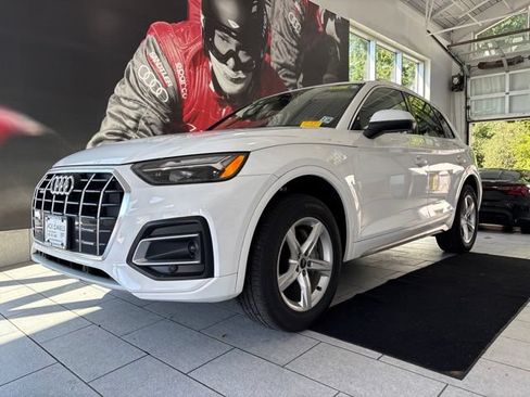 Used 2023 Audi Q5 2.0T Premium w/ Convenience Package AWD/4WD image 1