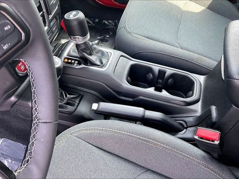 Used 2025 Jeep Wrangler Unlimited Sport S 4xe AWD/4WD image 20