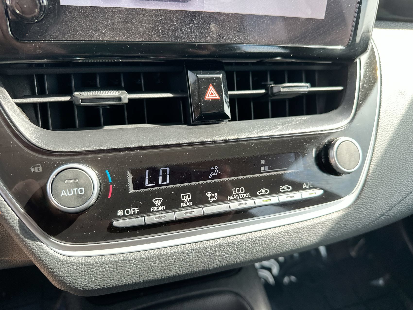 Used 2024 Toyota Corolla LE FWD image 18