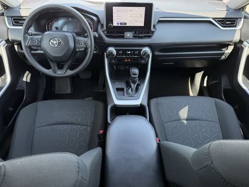 Used 2025 Toyota RAV4 XLE FWD image 11