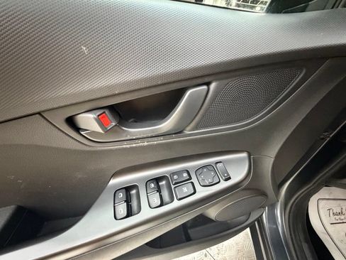 Used 2021 Hyundai Kona SEL AWD/4WD image 46