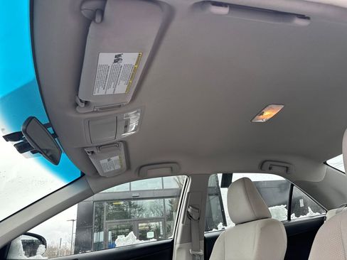 Used 2014 Toyota Camry XLE image 19