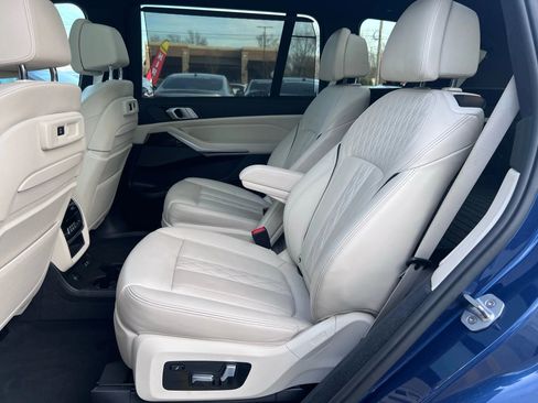 Used 2019 BMW X7 xDrive50i w/ M Sport Package image 24