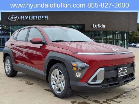 New 2026 Hyundai Kona SE image 1
