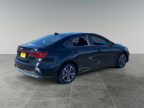 Used 2024 Kia Forte LXS image 5