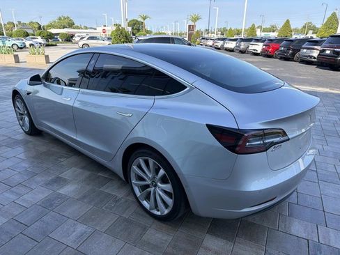 Used 2018 Tesla Model 3 Long Range RWD image 4