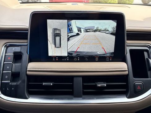 Used 2024 Chevrolet Tahoe Premier w/ Advanced Technology Package RWD image 24
