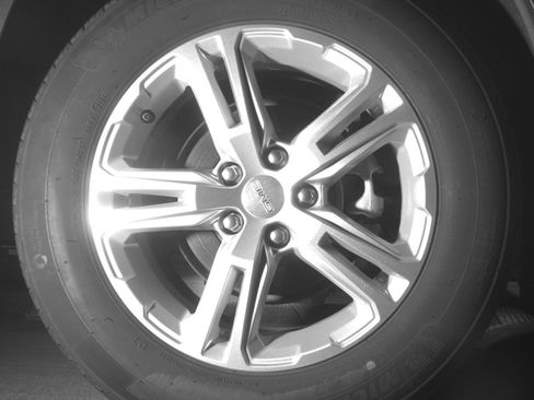 Used 2024 GMC Terrain SLE FWD image 15