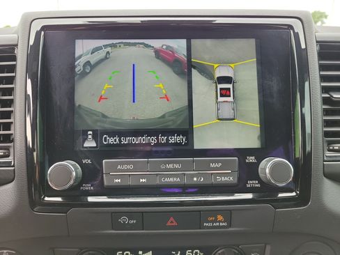 Used 2023 Nissan Frontier PRO-4X w/ Pro Convenience Package AWD/4WD image 16