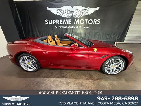Used 2017 Ferrari California T image 1