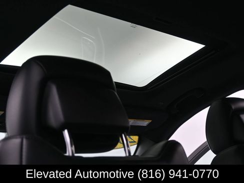 Used 2018 Jeep Grand Cherokee Limited image 22