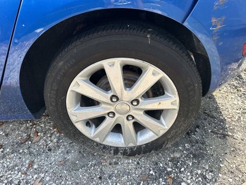 Used 2011 Ford Fiesta SE w/ 202A Rapid Spec Order Code FWD image 7